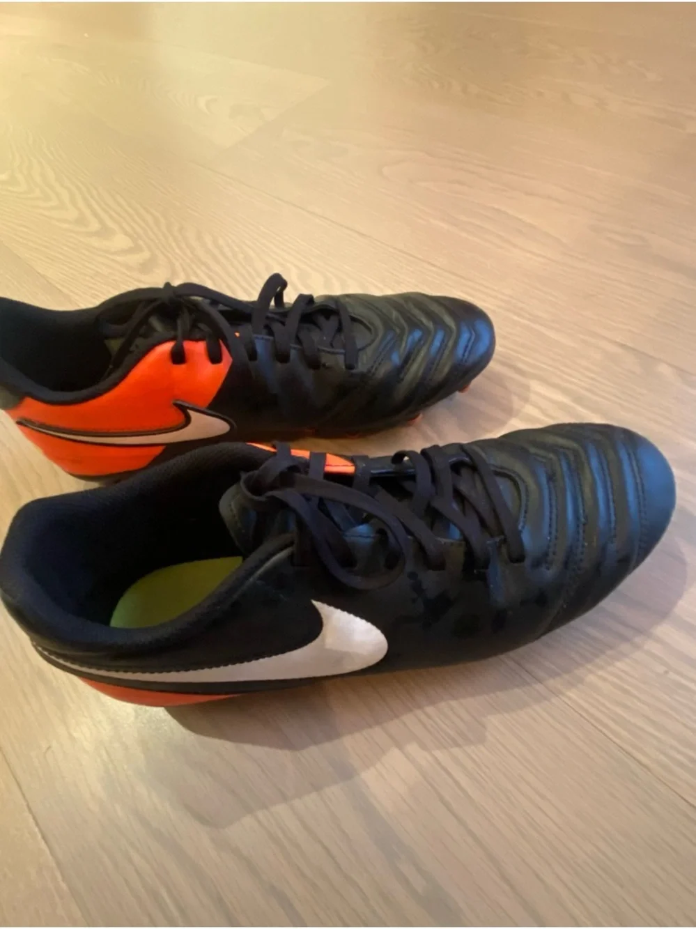 Nike Kids Black & Orange Soccer Cleats with White Swoosh Size US 7 Euro 40 - Picture 6 of 9